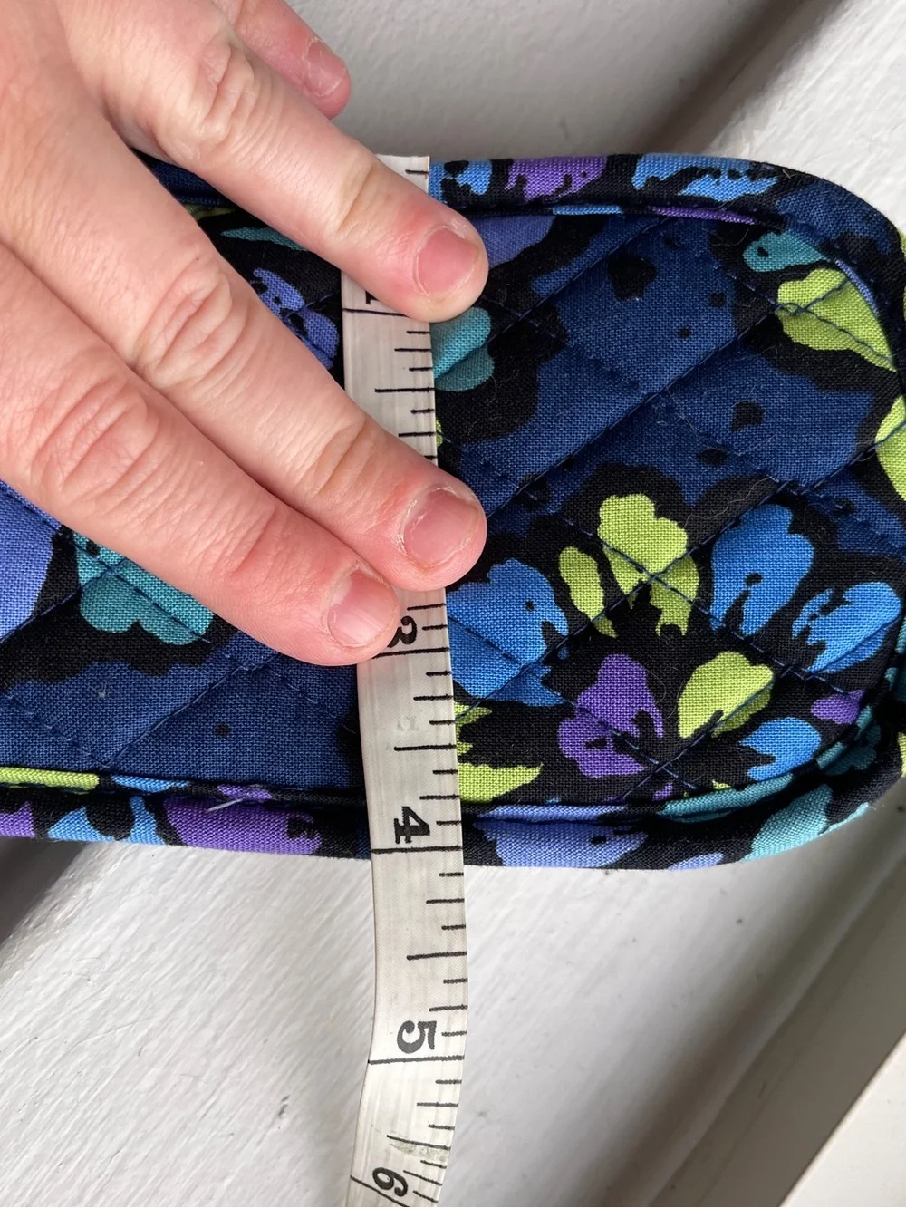 Vera Bradley Soft Quilted Sunglasses Case Sleeve Indigo Pop Floral Pattern - Picture 4 of 5